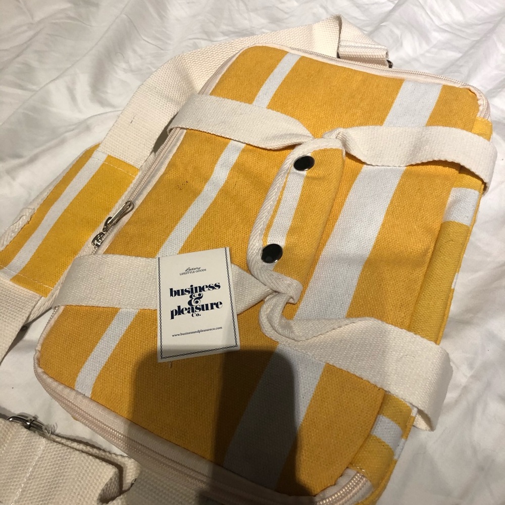 NWT adorable insulated bag